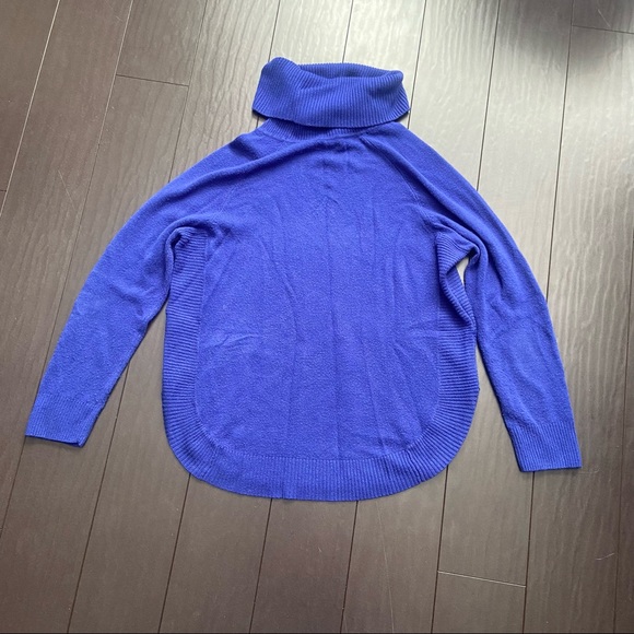 Croft & Barrow blue turtleneck with square bottom size M GUC - Picture 4 of 4